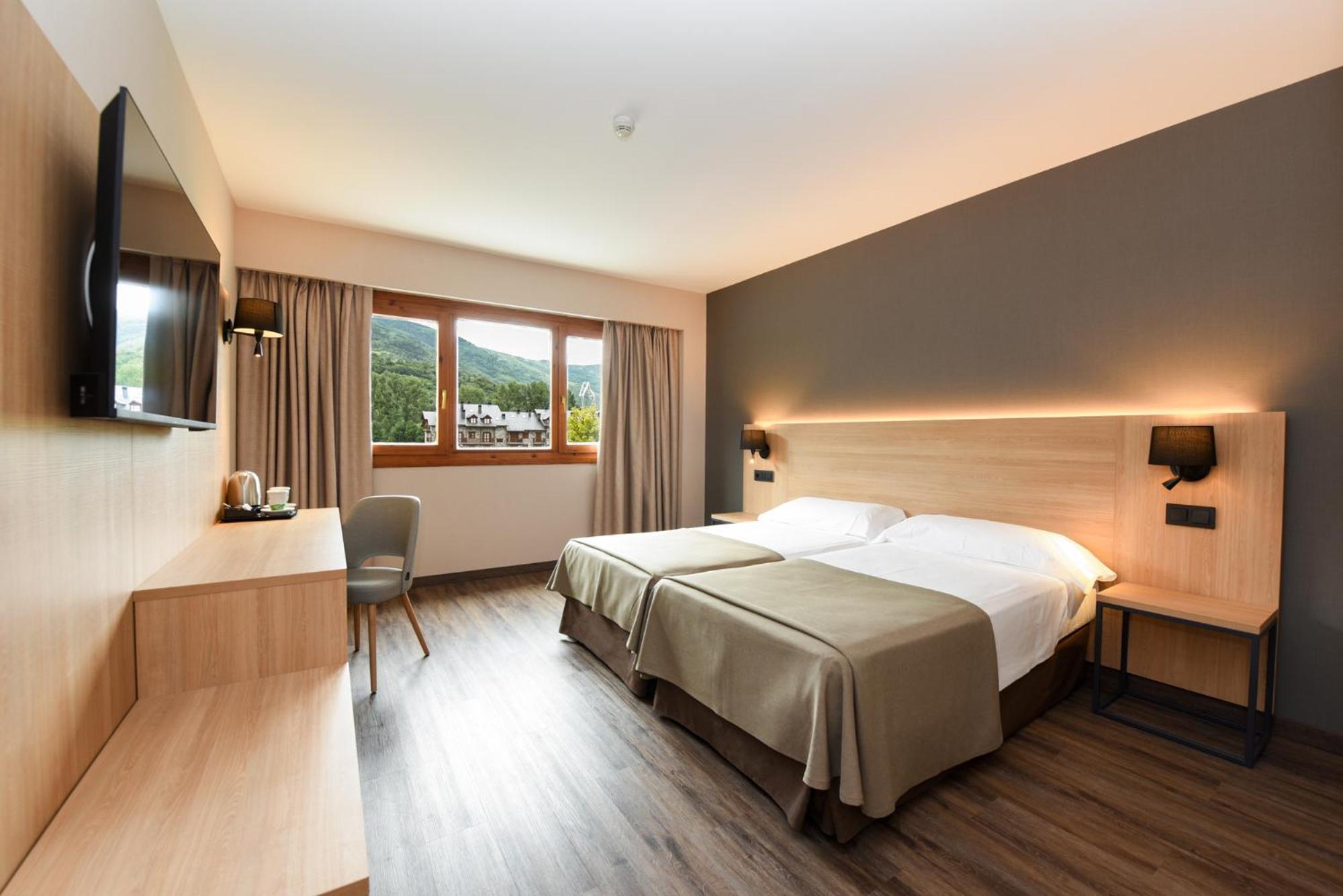 Sommos Hotel Benasque Spa Esterno foto